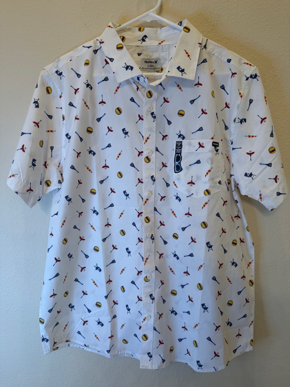 NWT Hurley White Short-Sleeve Button-Up Shirt Size Large
